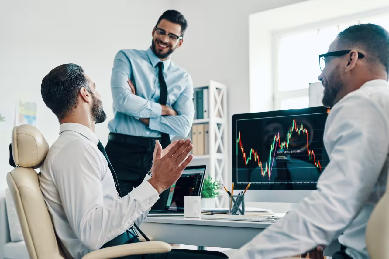 Świt Luxent trading interface illustration